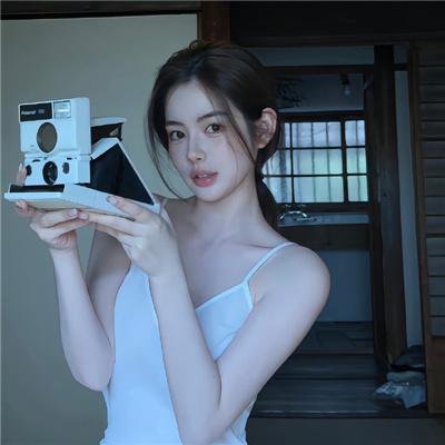 鹰羽落处是长冬